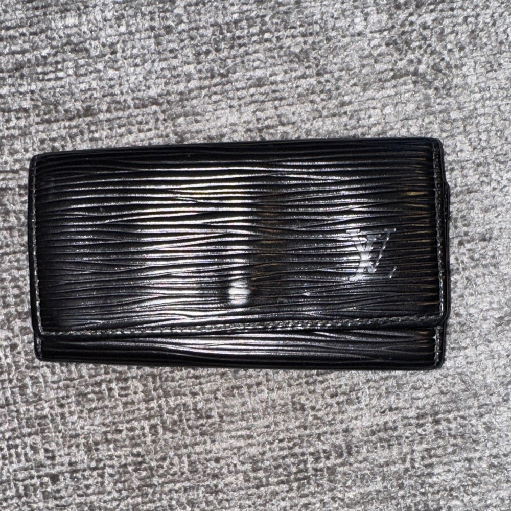 Louis Vuitton Black Epi leather Key Holder